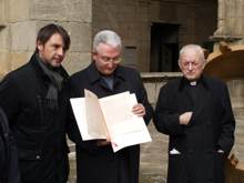 Act of the official reception for Santiago Cathedral Foundation, of the commemorative sculpture of the 800 Anniversary of the consecration of Santiago of Compostela Cathedral, donated for Hijos de Rivera. From left to right, José María Rivera Trallero, Managing director of Hijos de Rivera, Daniel Lorenzo Santos, Director of Santiago Cathedral Foundation and José Maria Díaz Fernández, Dean of Santiago Cathedral.