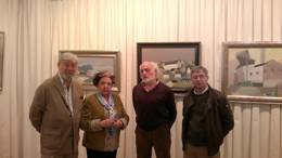De izq. a dch. Miguel Zelada, Presidente de la Asociación, Mª Calmen Calviño, Vicepresidenta, Juan Fernández, pintor y Marcial Ortiz, Tesorero, en la Sala de Exposiciones de la Asociacion de Artistas de A Coruña. 4 de Abril 2012