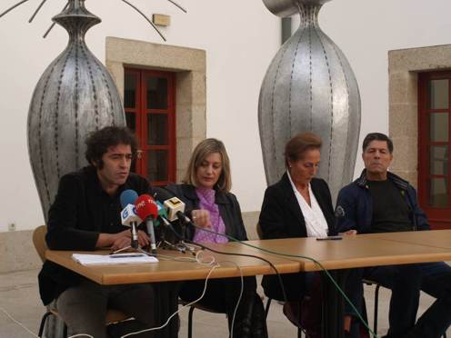 El comisario de la exposición, Suso Basterrechea glosa la trayectoria y la obra de Manuel Patinha.